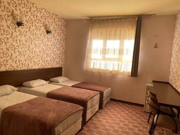 هتل ارم قم اتاق سه تخته 1 هتل ارم قم اتاق سه تخته 1