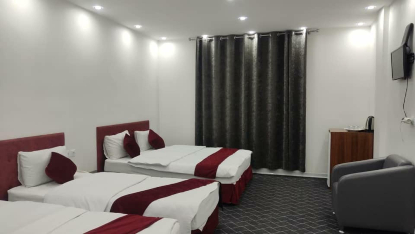 هتل سیراف اصفهان اتاق چهار تخته 1 هتل سیراف اصفهان اتاق چهار تخته 1