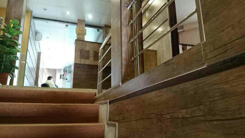 راه پله و راهرو هتل آپارتمان قصر نوین راه پله و راهرو هتل آپارتمان قصر نوین