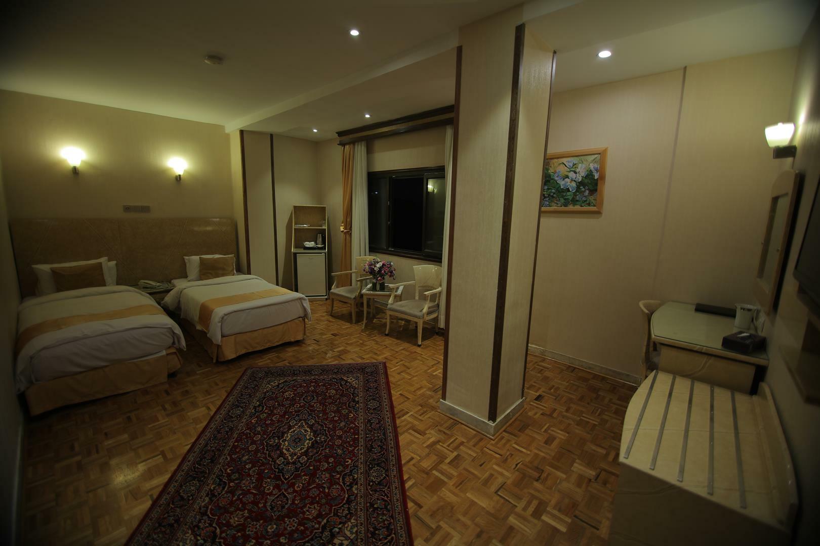 Ferdowsi Grand Hotel