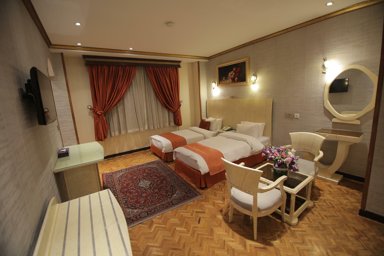 Ferdowsi Grand Hotel