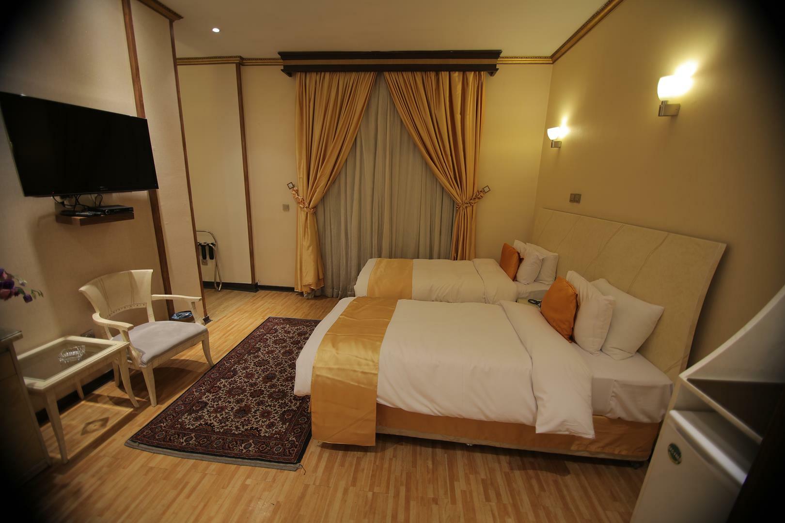 Ferdowsi Grand Hotel