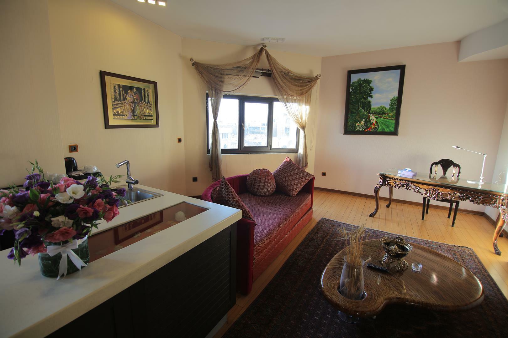 Ferdowsi Grand Hotel