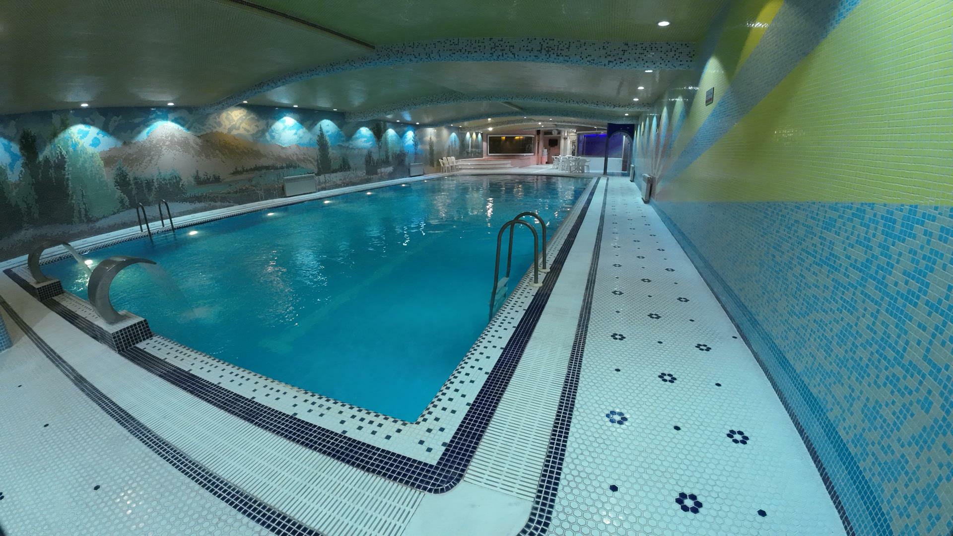 Ferdowsi Grand Hotel