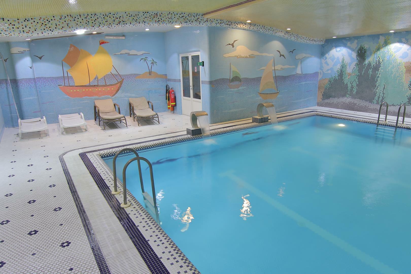 Ferdowsi Grand Hotel