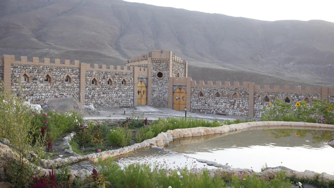 اکو کمپ عشایری دورنا