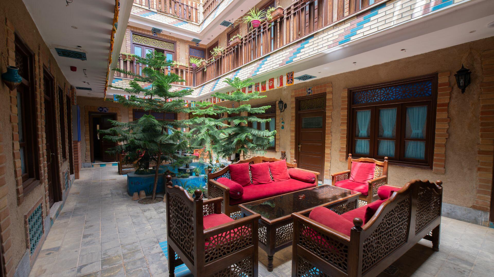 Ordibehesht Inn, Isfahan