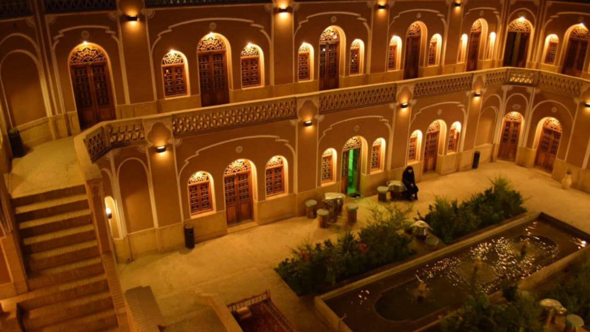 Moshir Caravanserai, Yazd