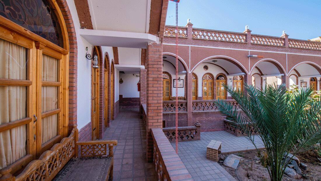 Fanoos Viona, Kashan