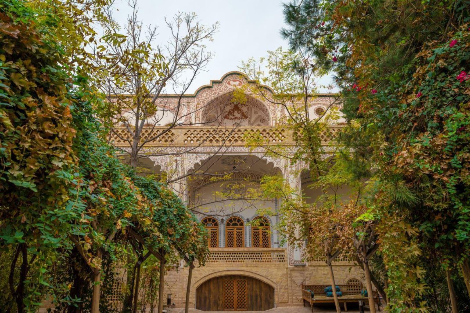 Khademi, Kashan