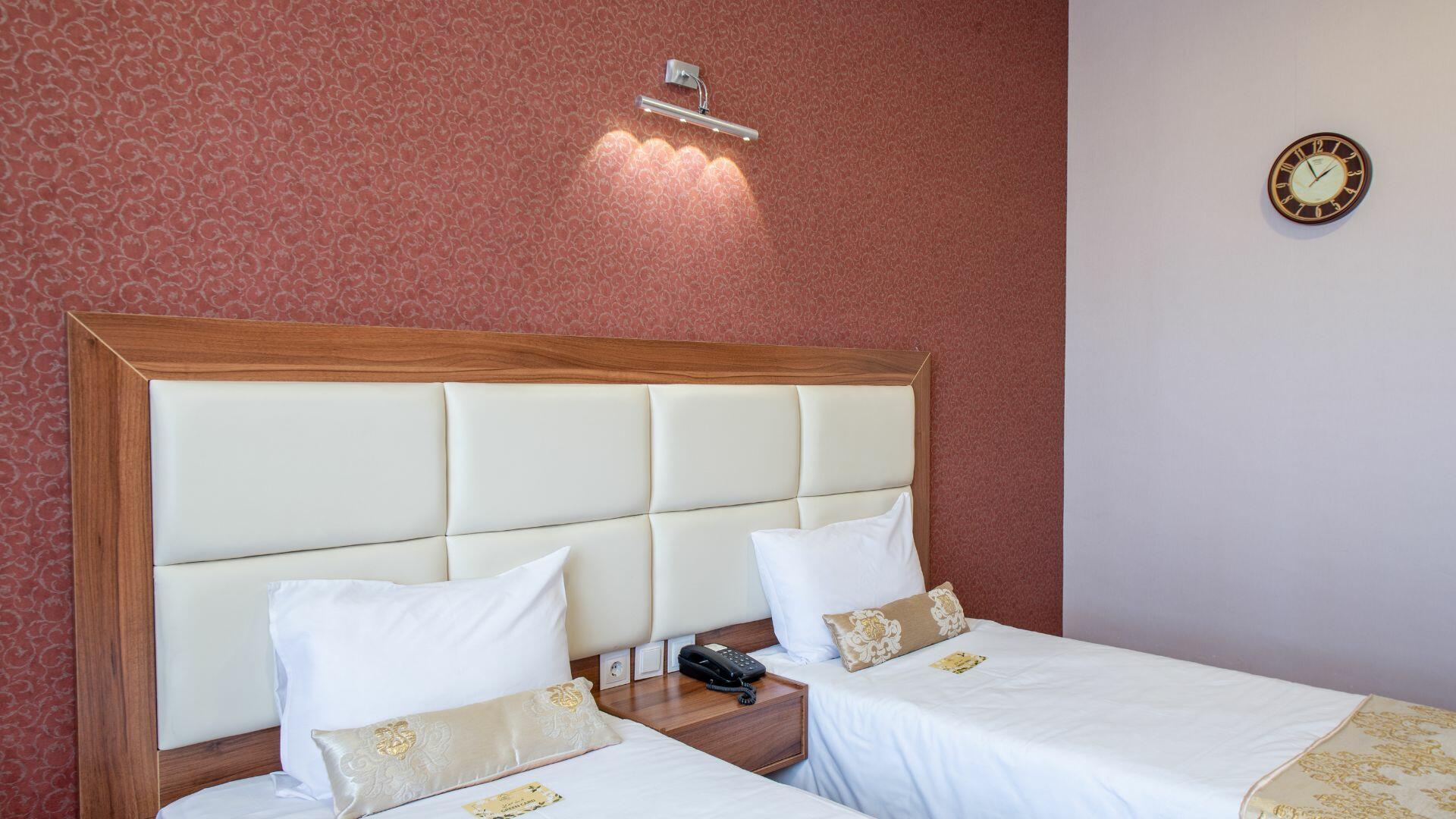 Beyn Ol-Harameyn Hotel