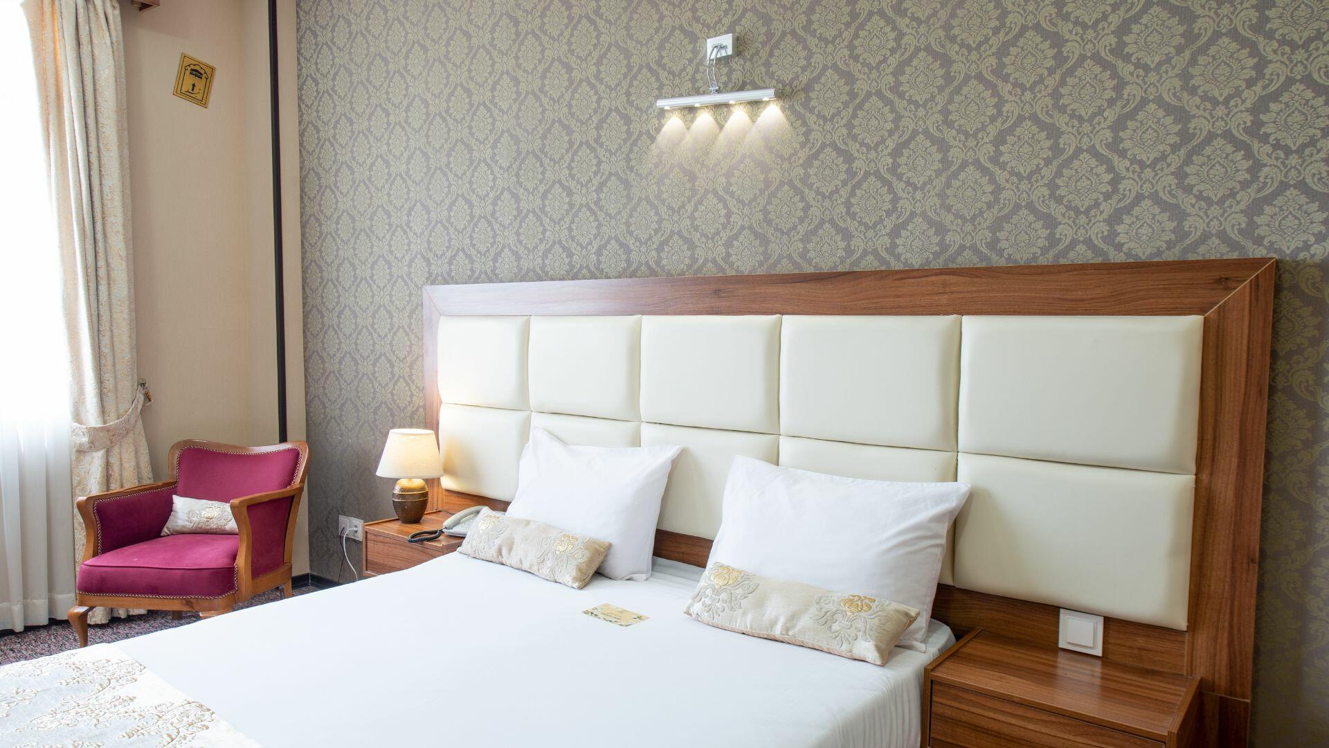 Beyn Ol-Harameyn Hotel