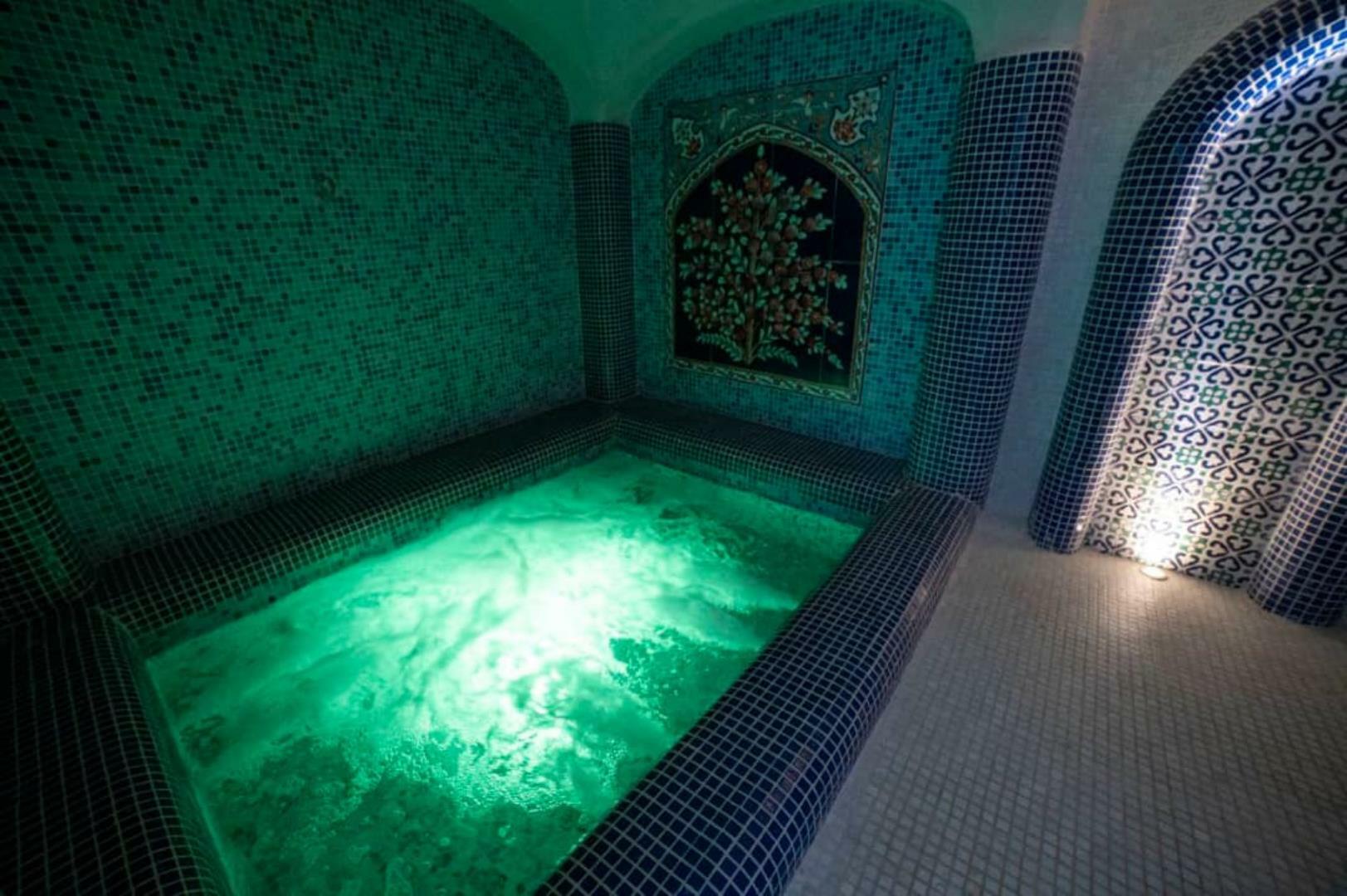 Haft Rang, Shiraz