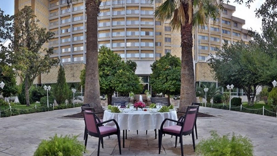هتل هما شیراز نمای بیرونی 4