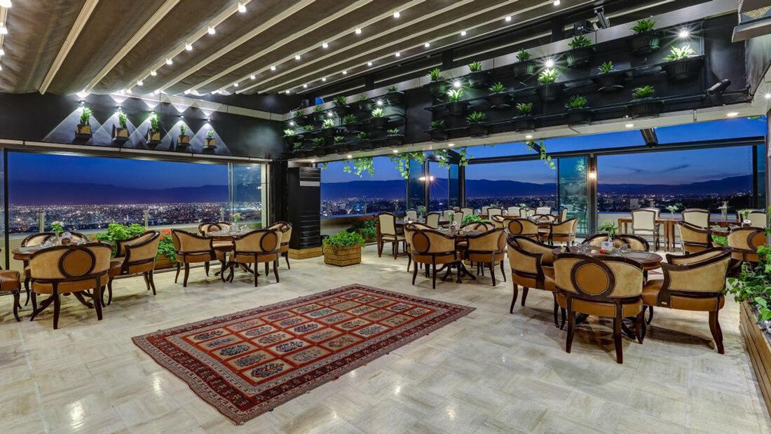 هتل بزرگ شیراز رستوران پانارامیک (فست فود)