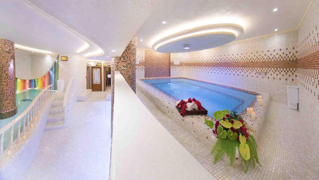 Ghasr International Hotel