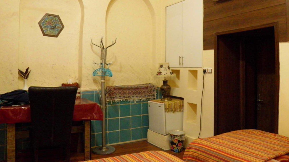 Jadeh Abrisham, Yazd