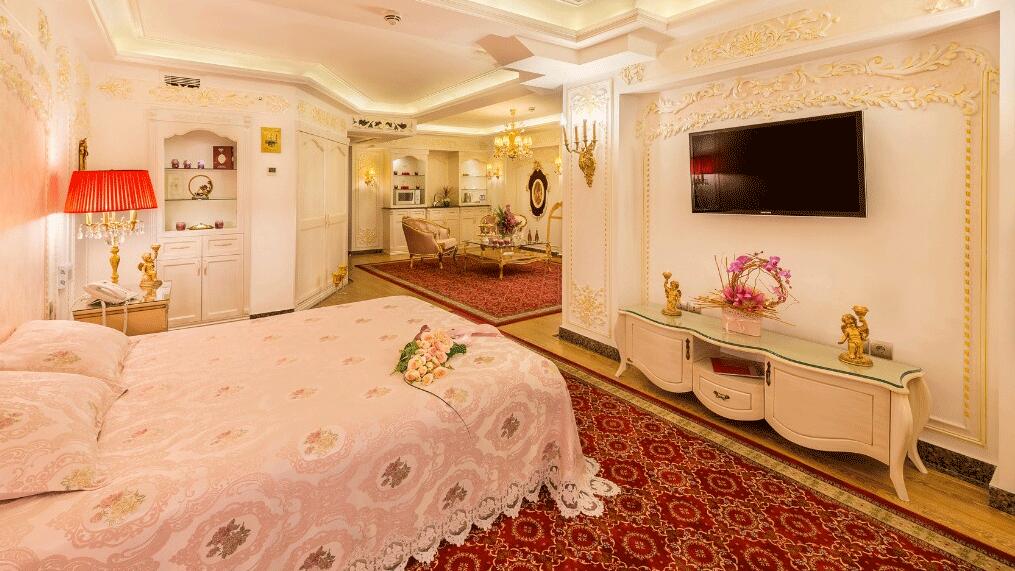 Golden Palace Hotel