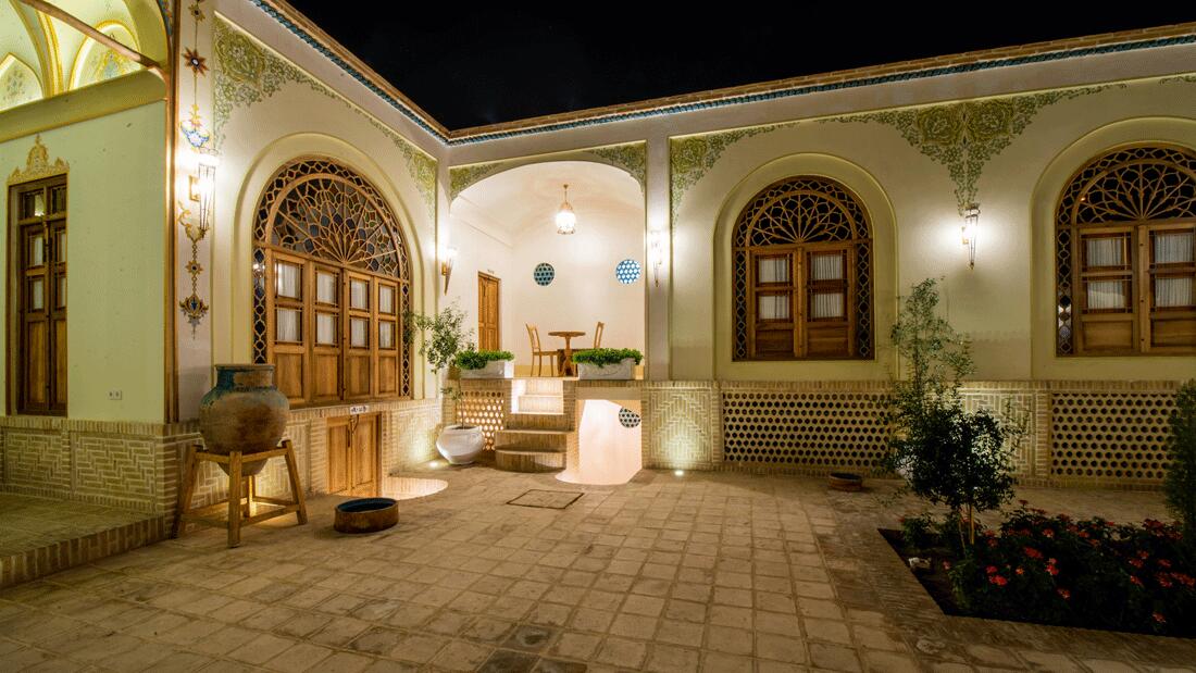 Yasamin Raheb, Kashan