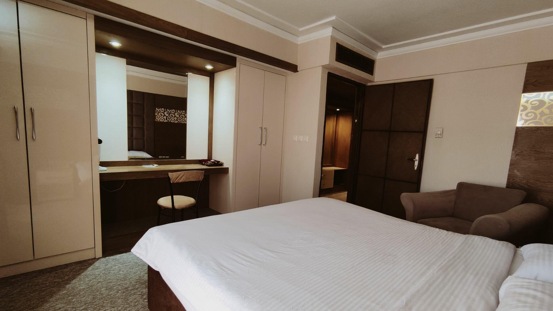 Pars Hotel