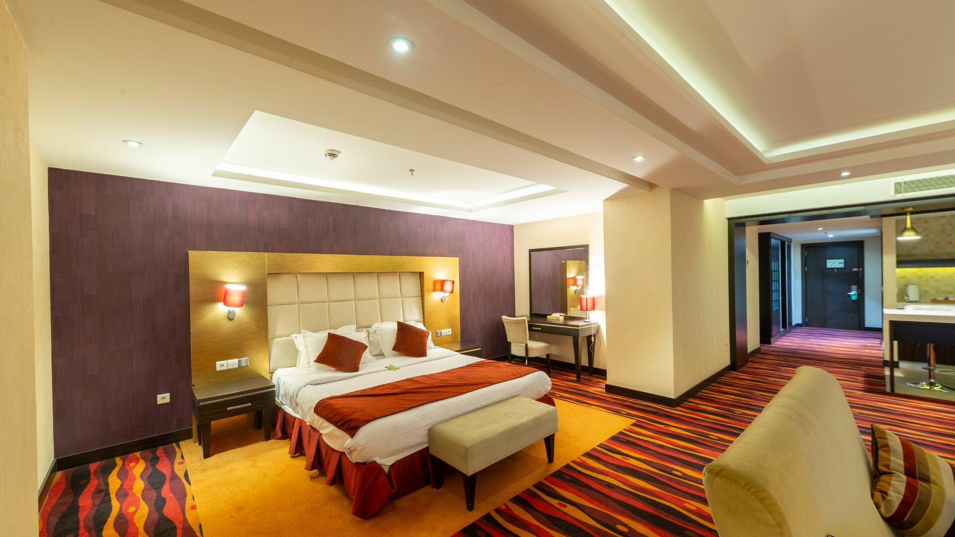 Parsian Kowsar Hotel