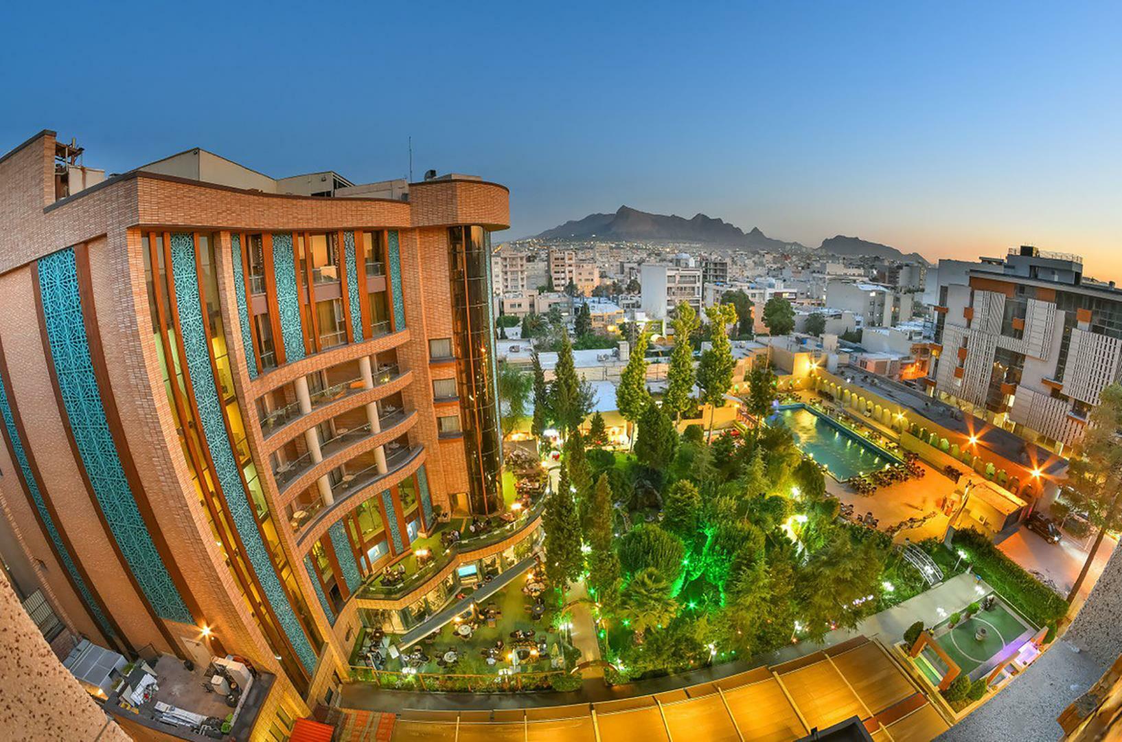 Parsian Kowsar, Isfahan