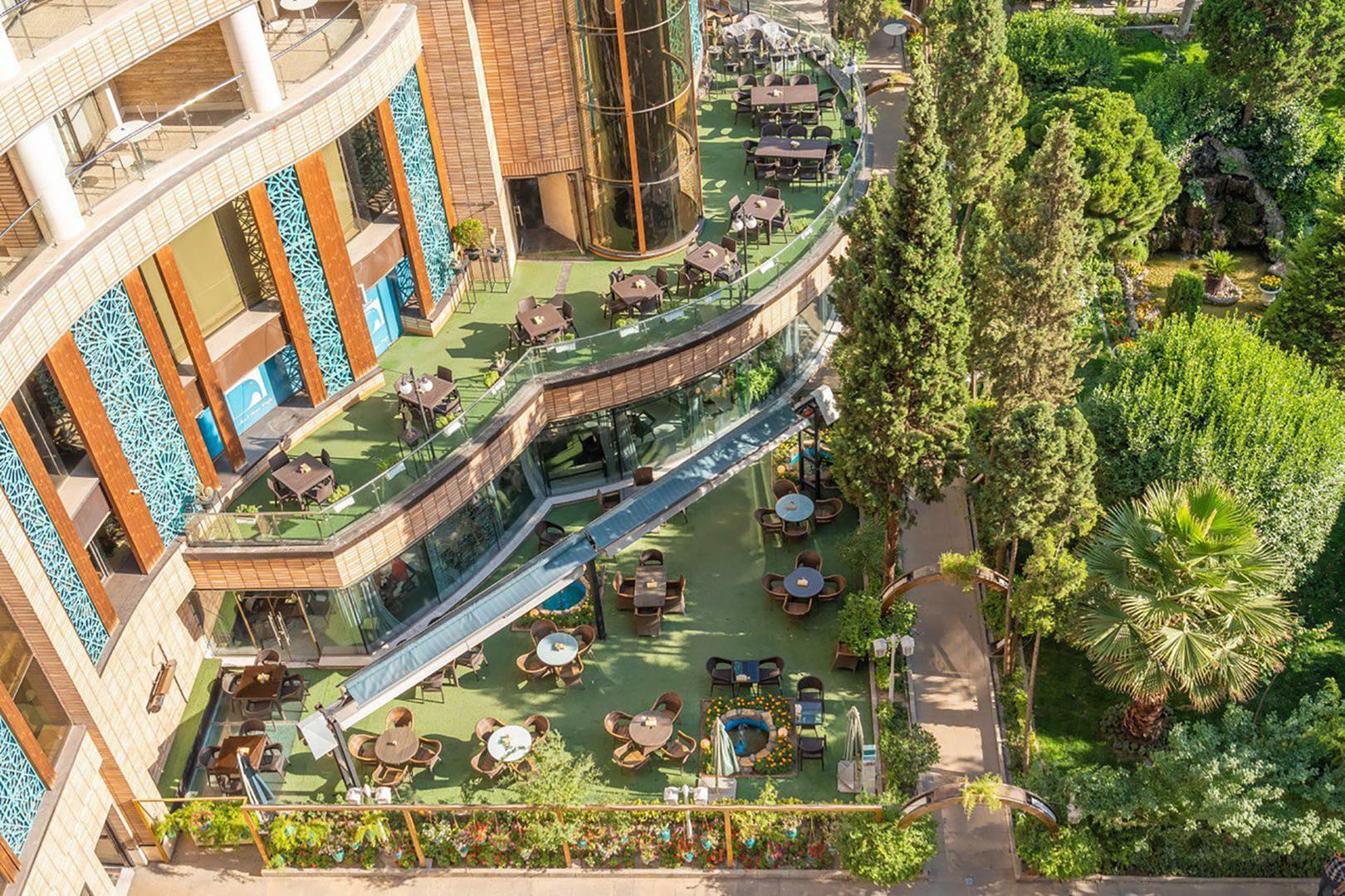 Parsian Kowsar, Isfahan