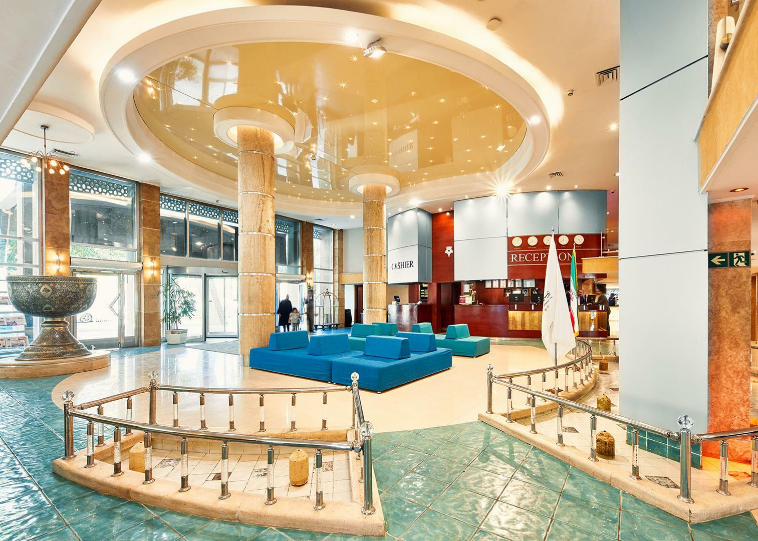 Parsian Kowsar Hotel