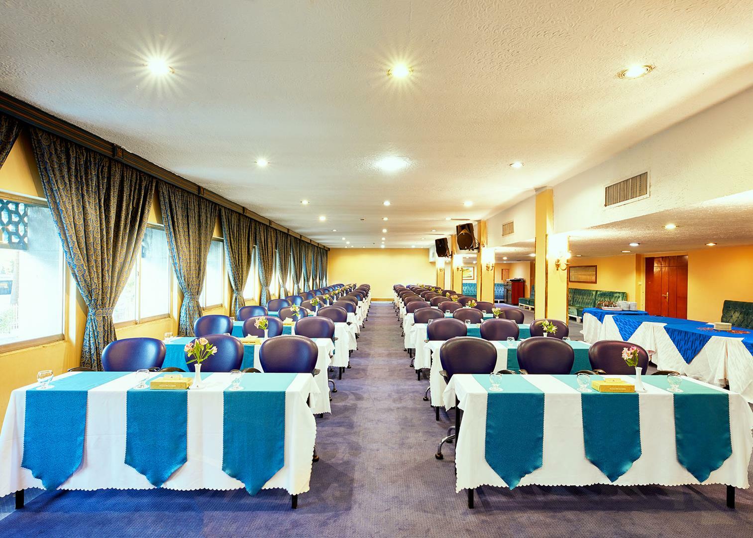 Parsian Kowsar Hotel