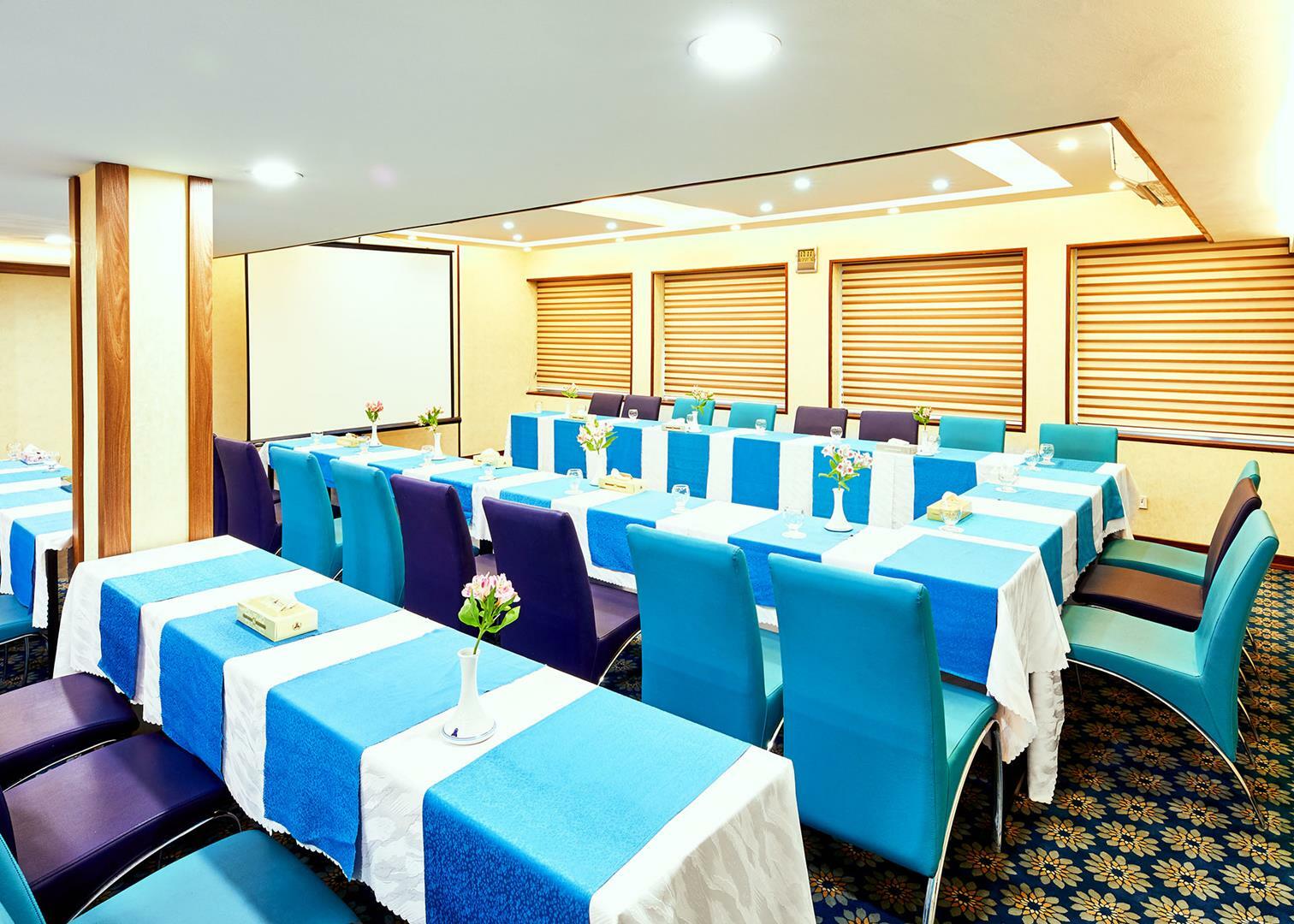 Parsian Kowsar Hotel