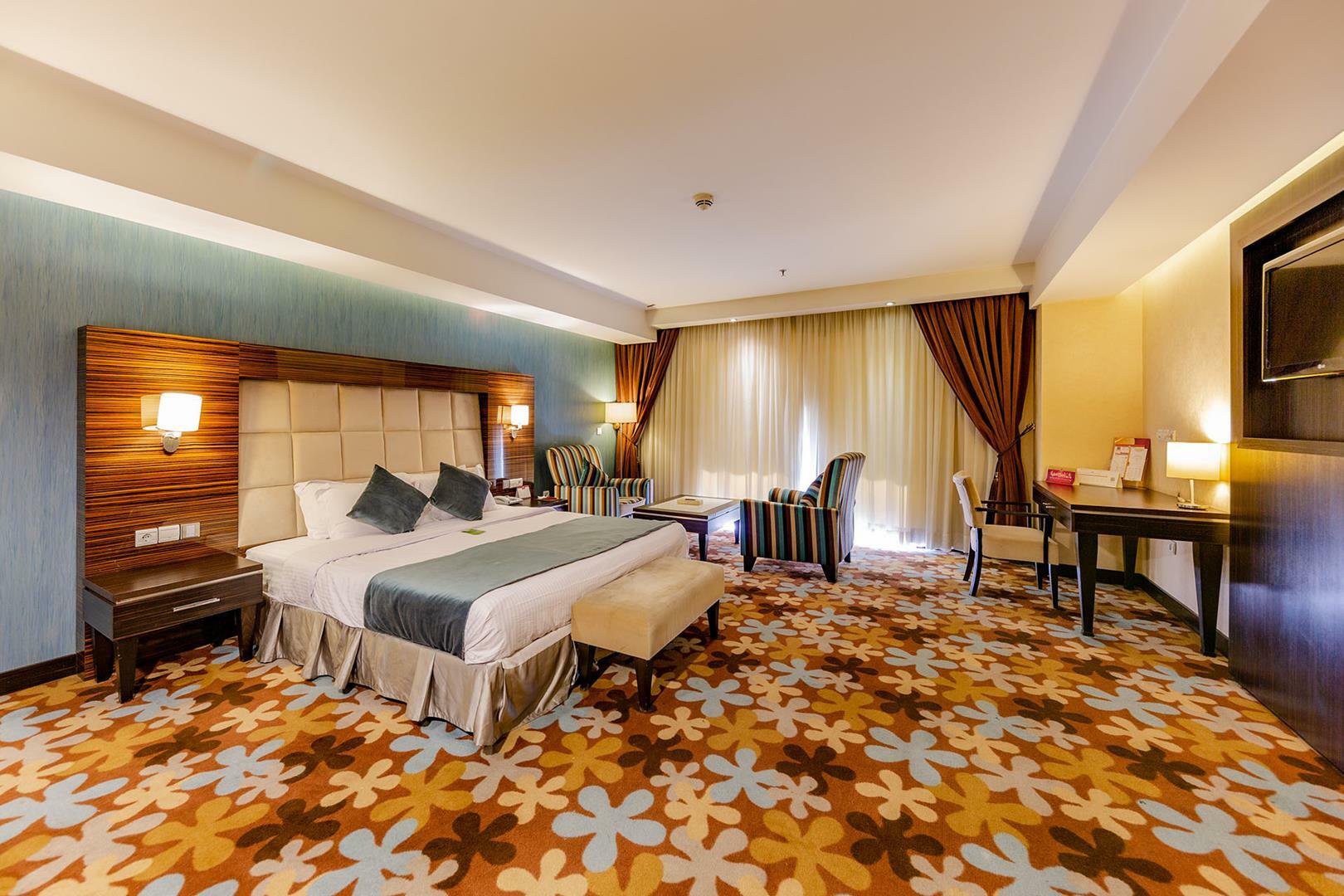 Parsian Kowsar Hotel