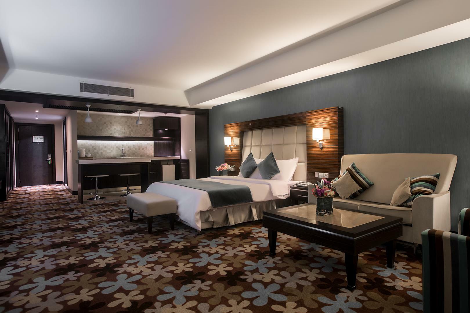 Parsian Kowsar Hotel