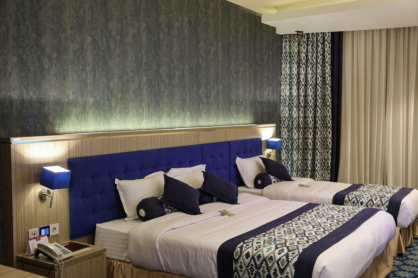 Parsian Kowsar Hotel