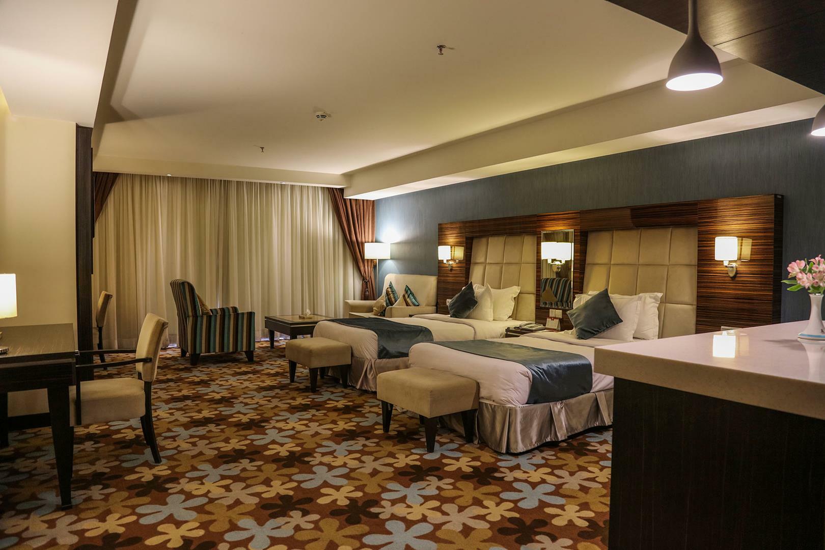 Parsian Kowsar Hotel