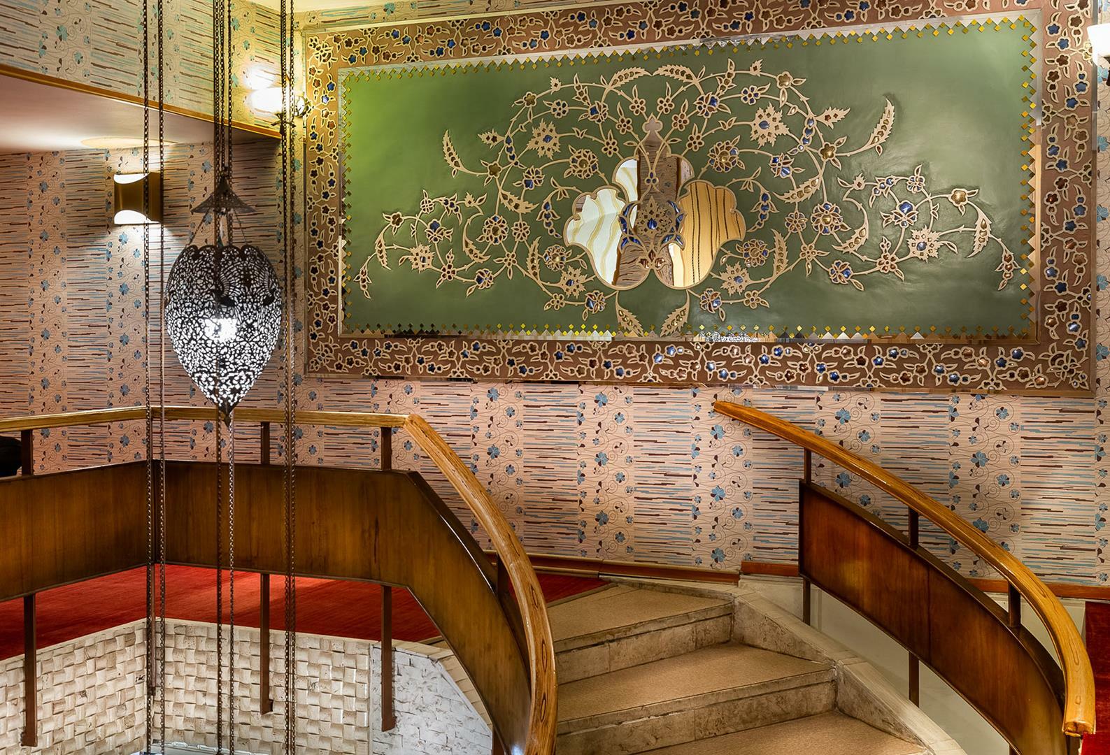 Parsian Ali-Qapu Hotel