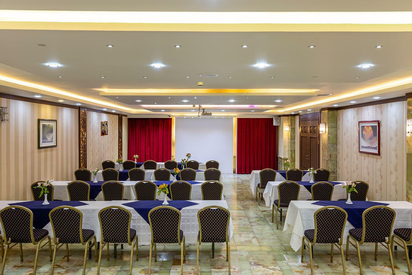 Parsian Ali-Qapu Hotel