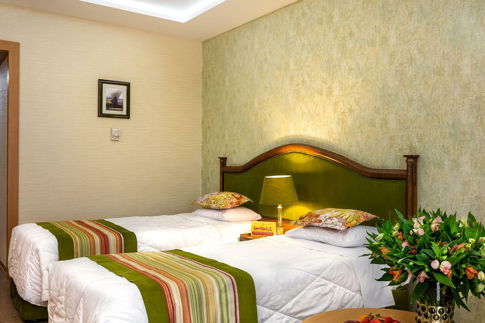 Parsian Ali-Qapu Hotel