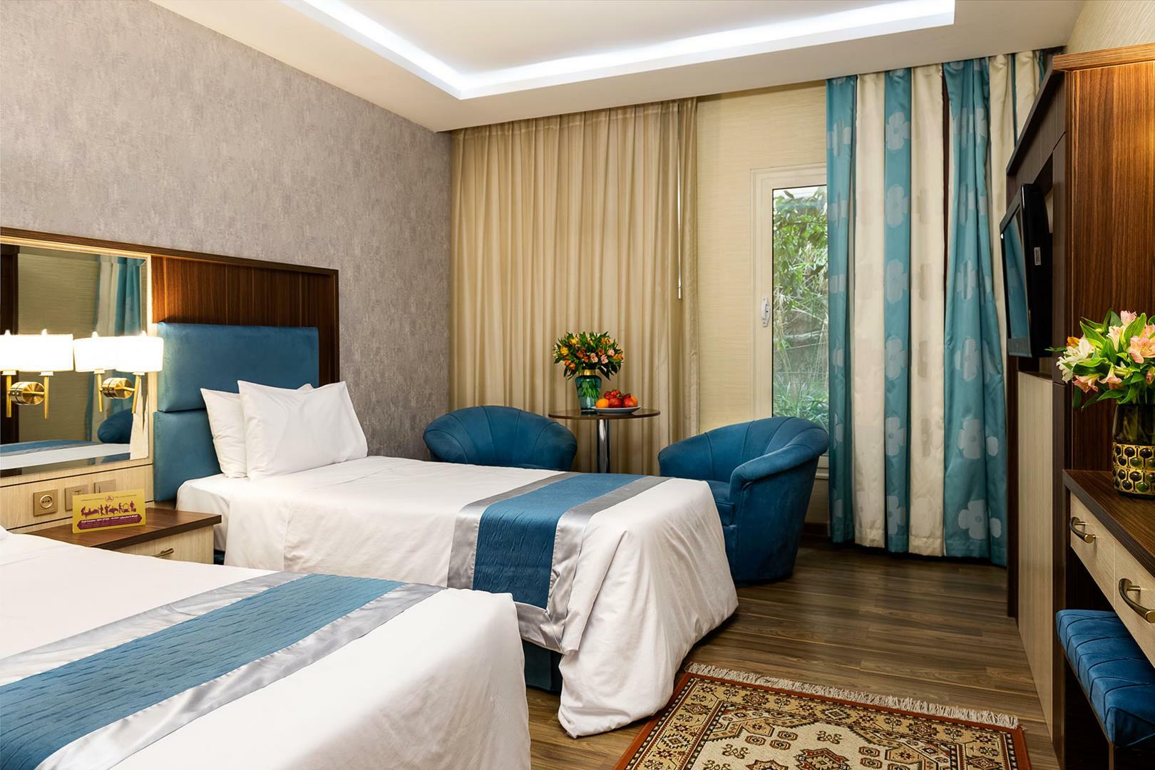 Parsian Ali-Qapu Hotel