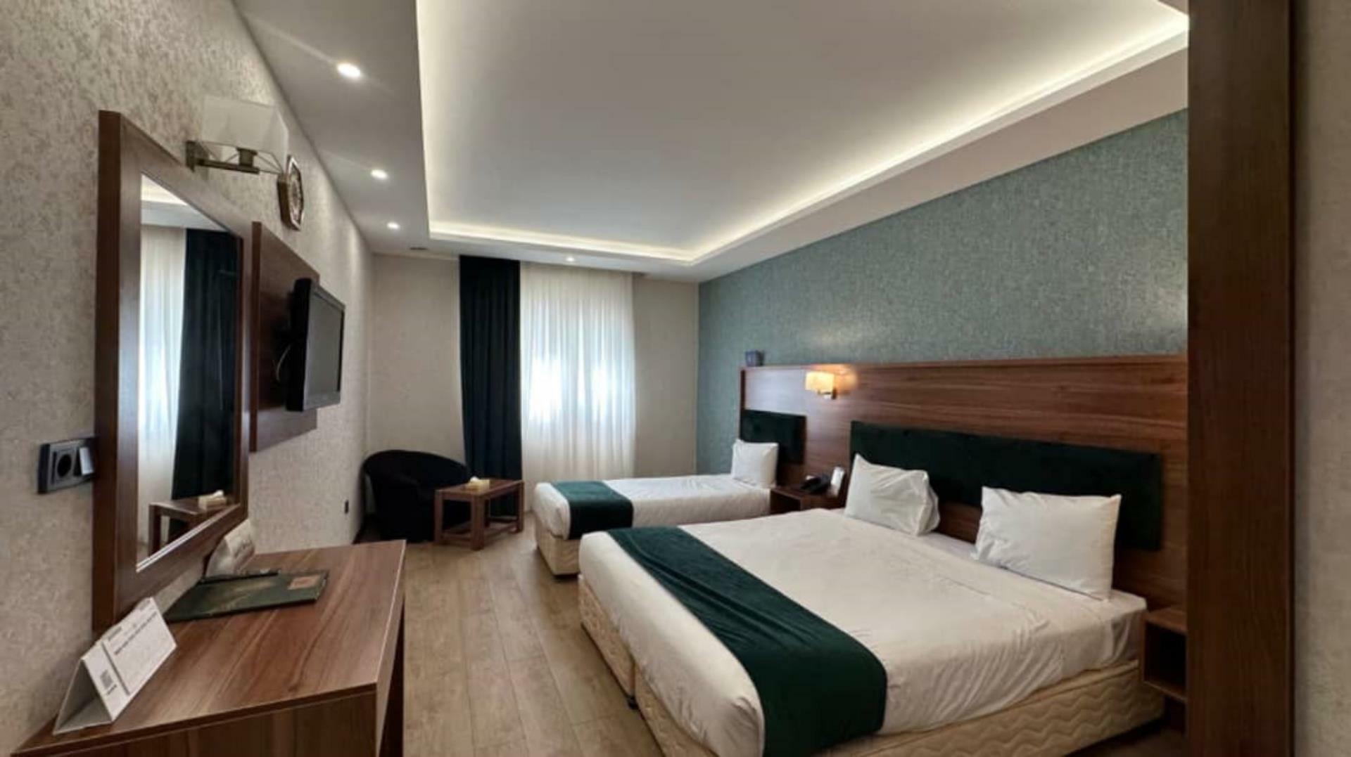 Parsian Ali-Qapu Hotel