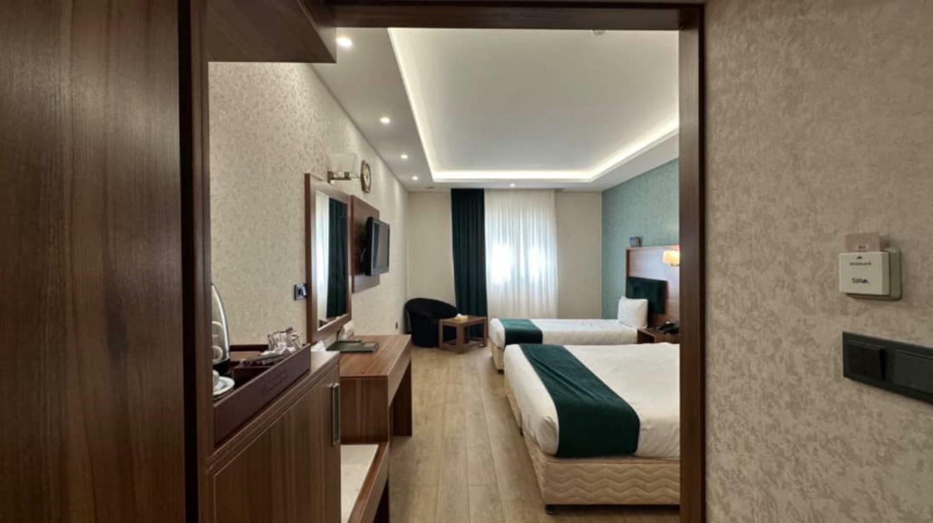 Parsian Ali-Qapu Hotel