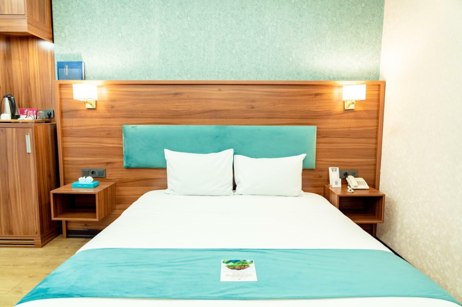 Parsian Ali-Qapu Hotel