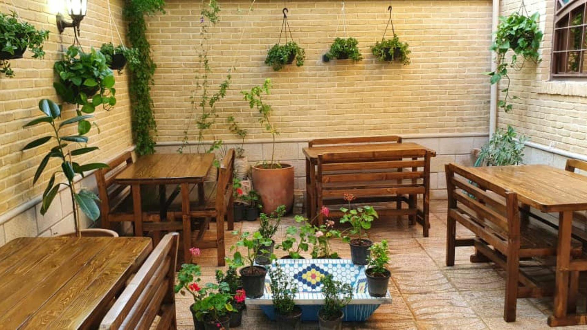 Bahar Narenj Hafez Hotel