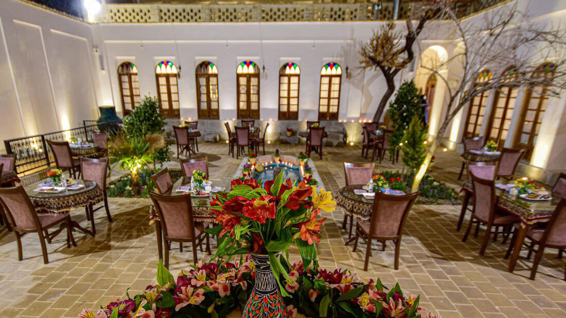 One Thousand and One Night Of Chahar Bagh Hotel