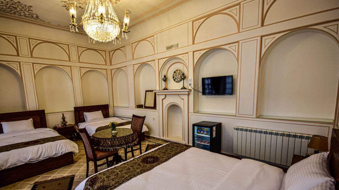 One Thousand and One Night Of Chahar Bagh Hotel