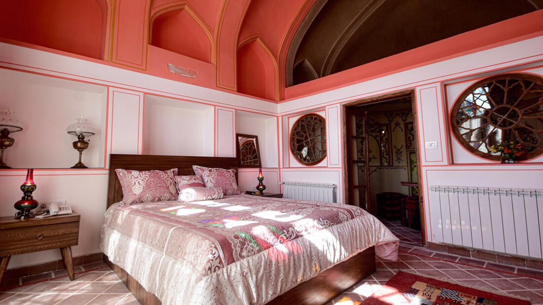 One Thousand and One Night Of Chahar Bagh Hotel