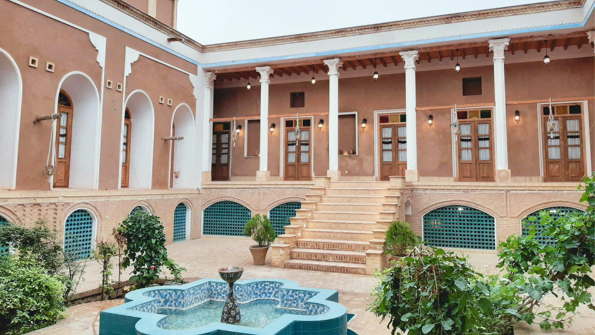 Esfanjan Hotel Semnan, Semnan