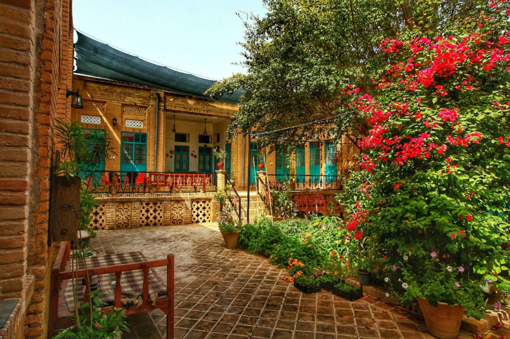 عمارت جامعی
