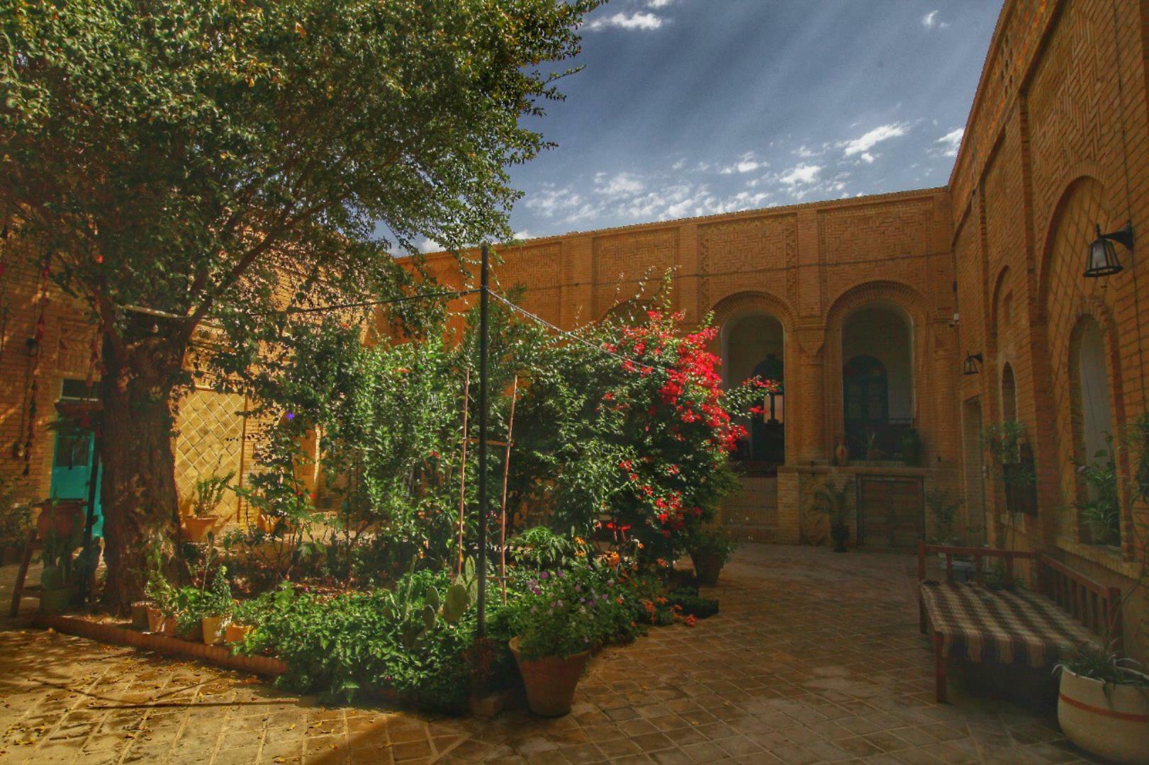 عمارت جامعی