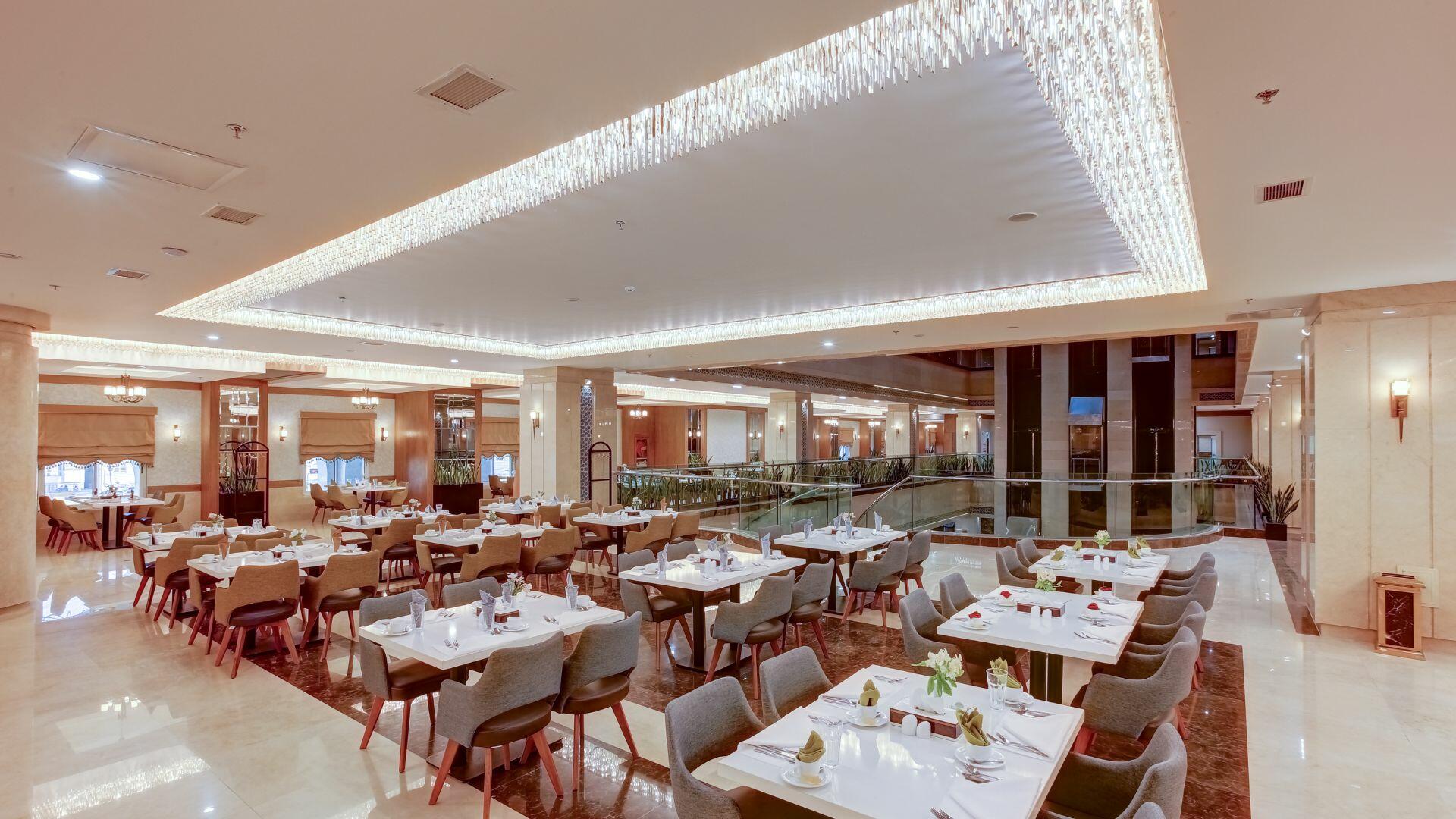 Khursheed-e-Hashtom Rauf Kowsar Hotel