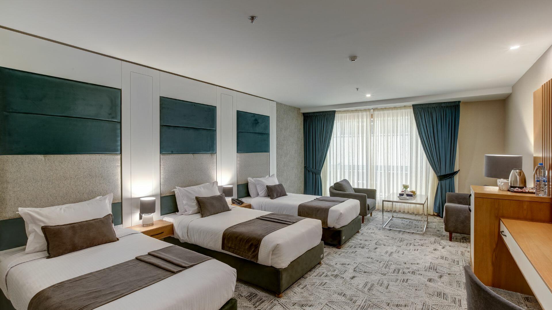 Khursheed-e-Hashtom Rauf Kowsar Hotel